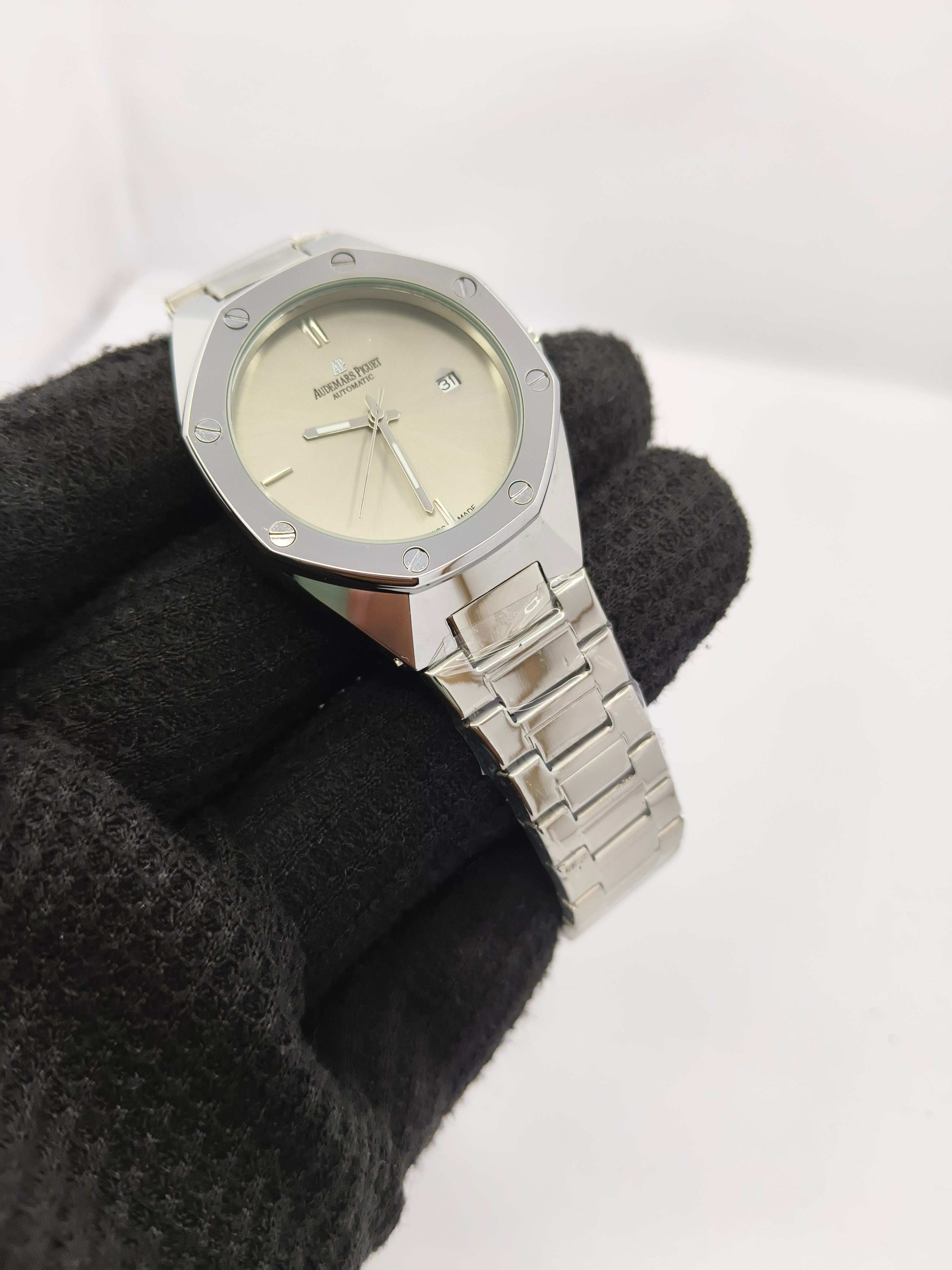 Audemars Piguet (AP) Silver Watch with Silver Dial & Date Adjust
