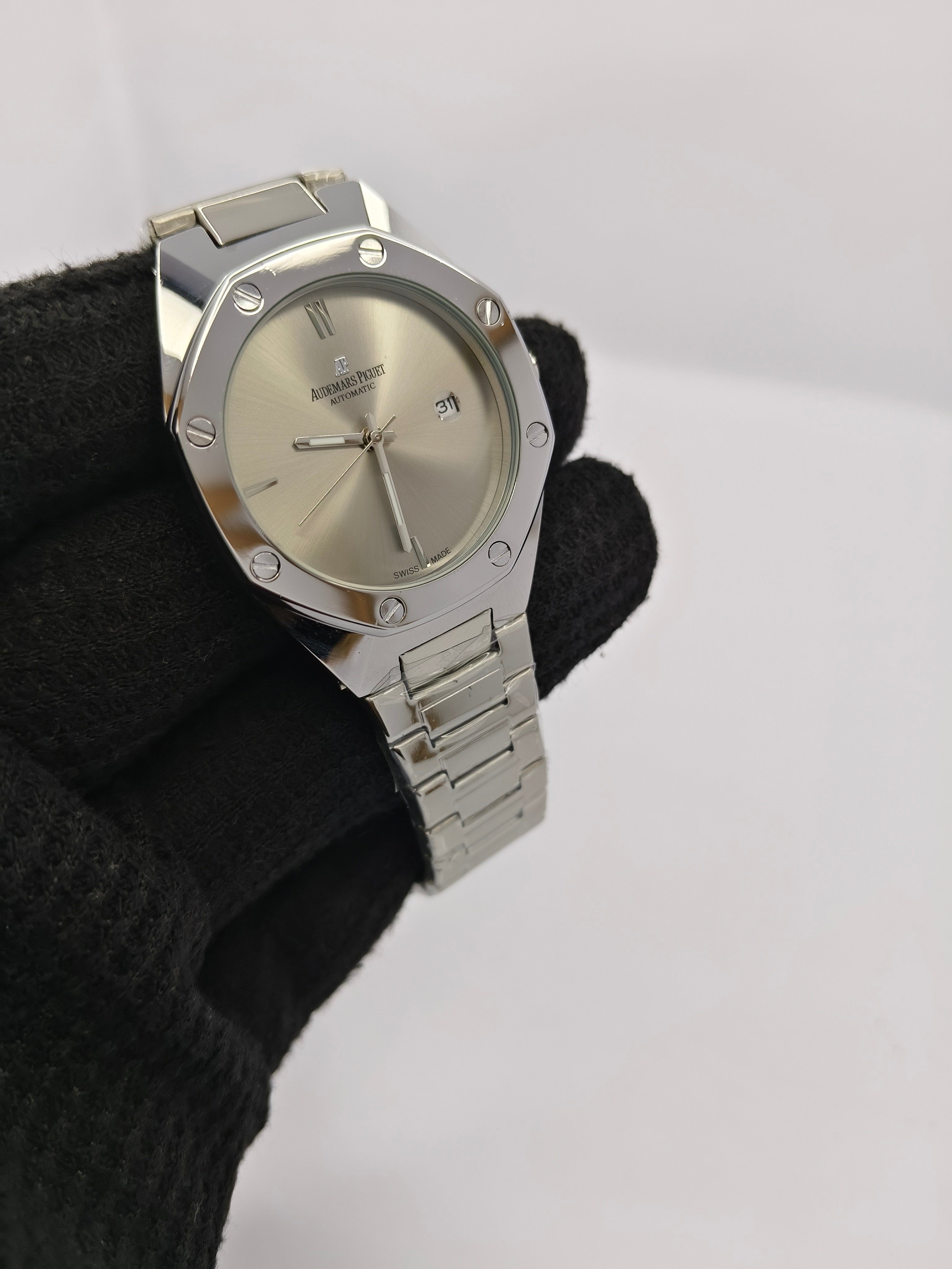 Audemars Piguet (AP) Silver Watch with Silver Dial & Date Adjust