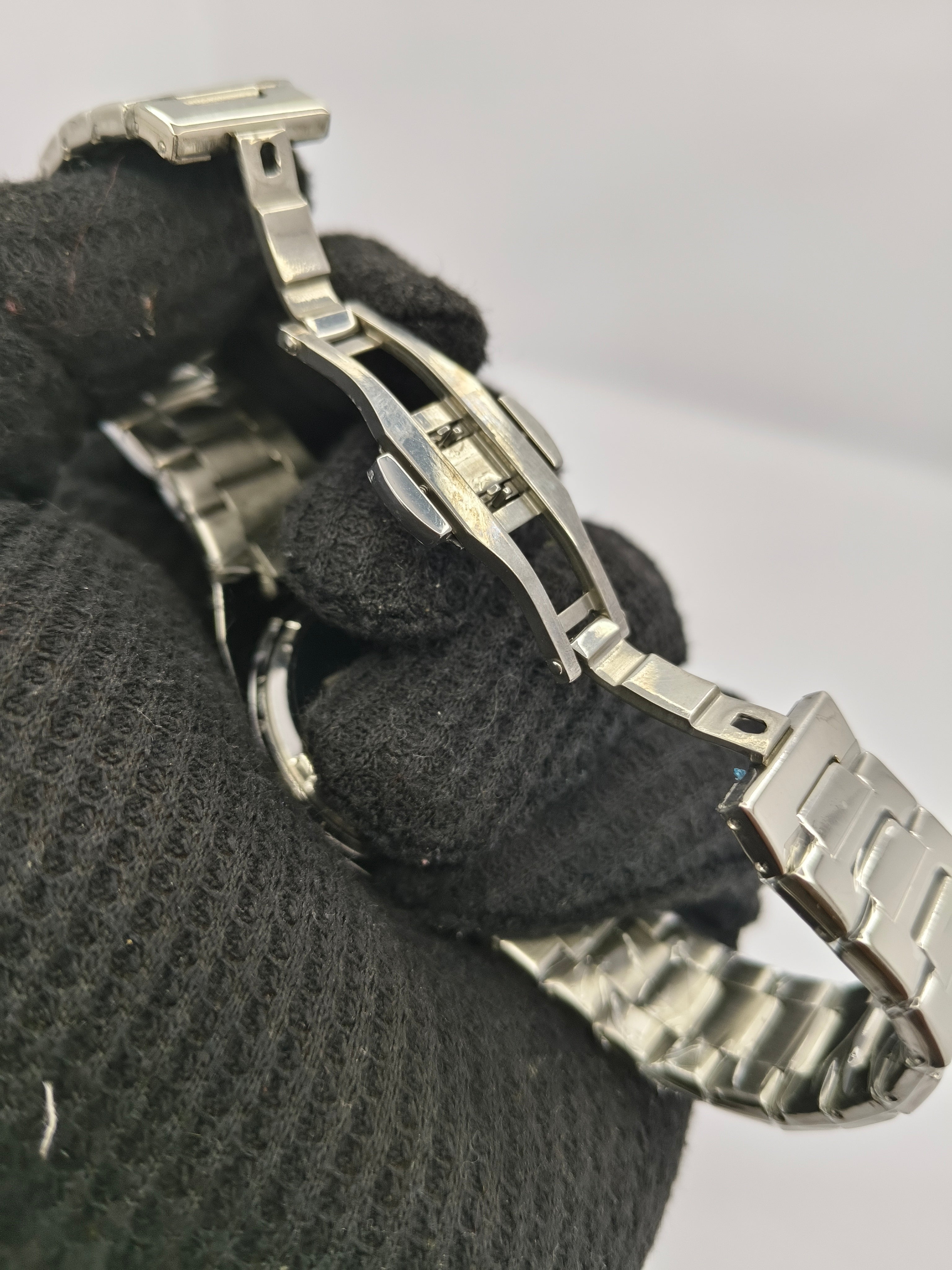 Audemars Piguet (AP) Silver Watch with Silver Dial & Date Adjust