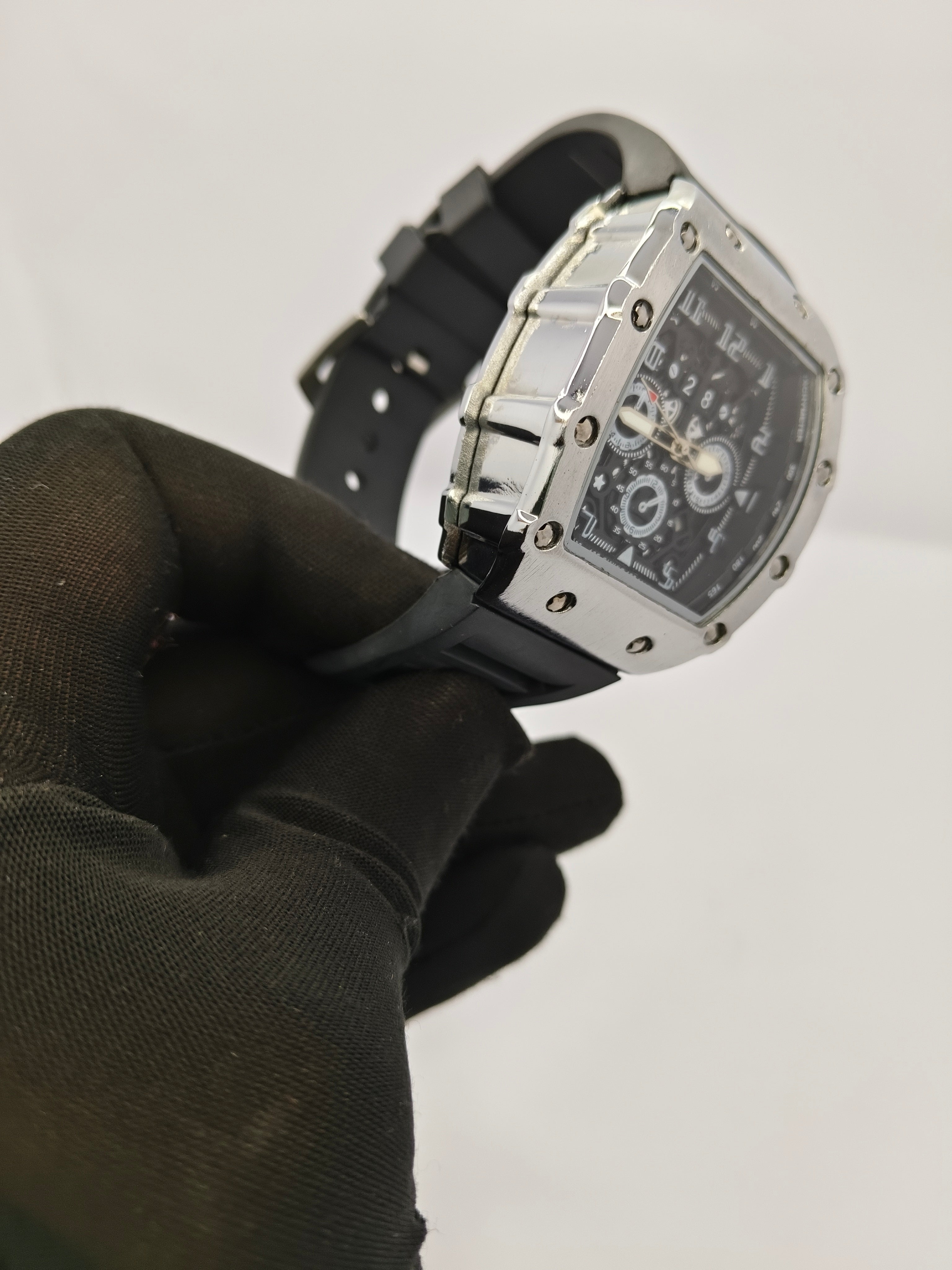 Frank Mullar Luxury Chronograph Sports Watch – Bold Design, Ultimate Precision
