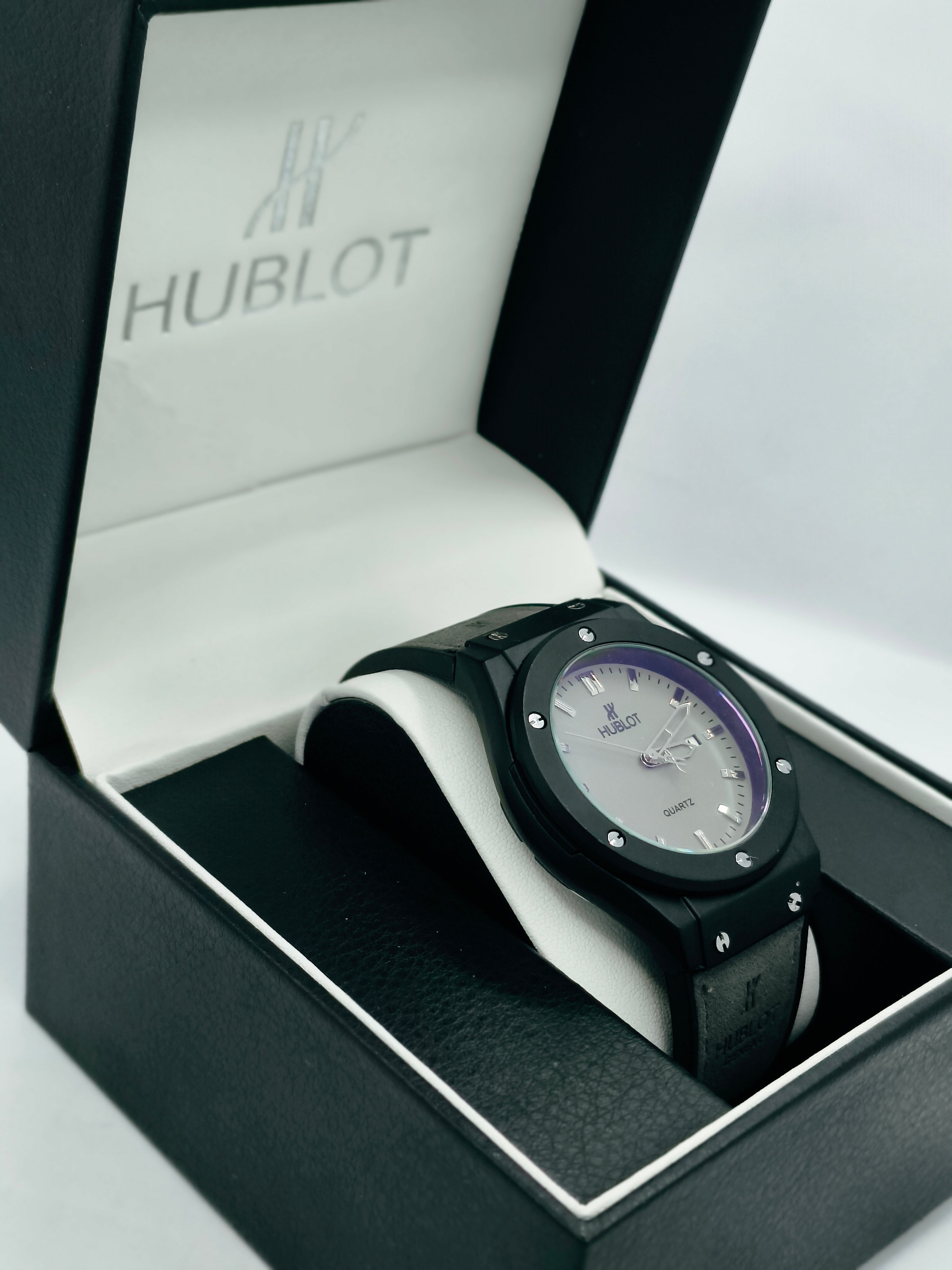 Hublot Classic Fusion Quartz – Black Edition