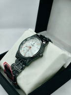 Crystal Time Quartz Men’s Watch – Silver Dial Elegance