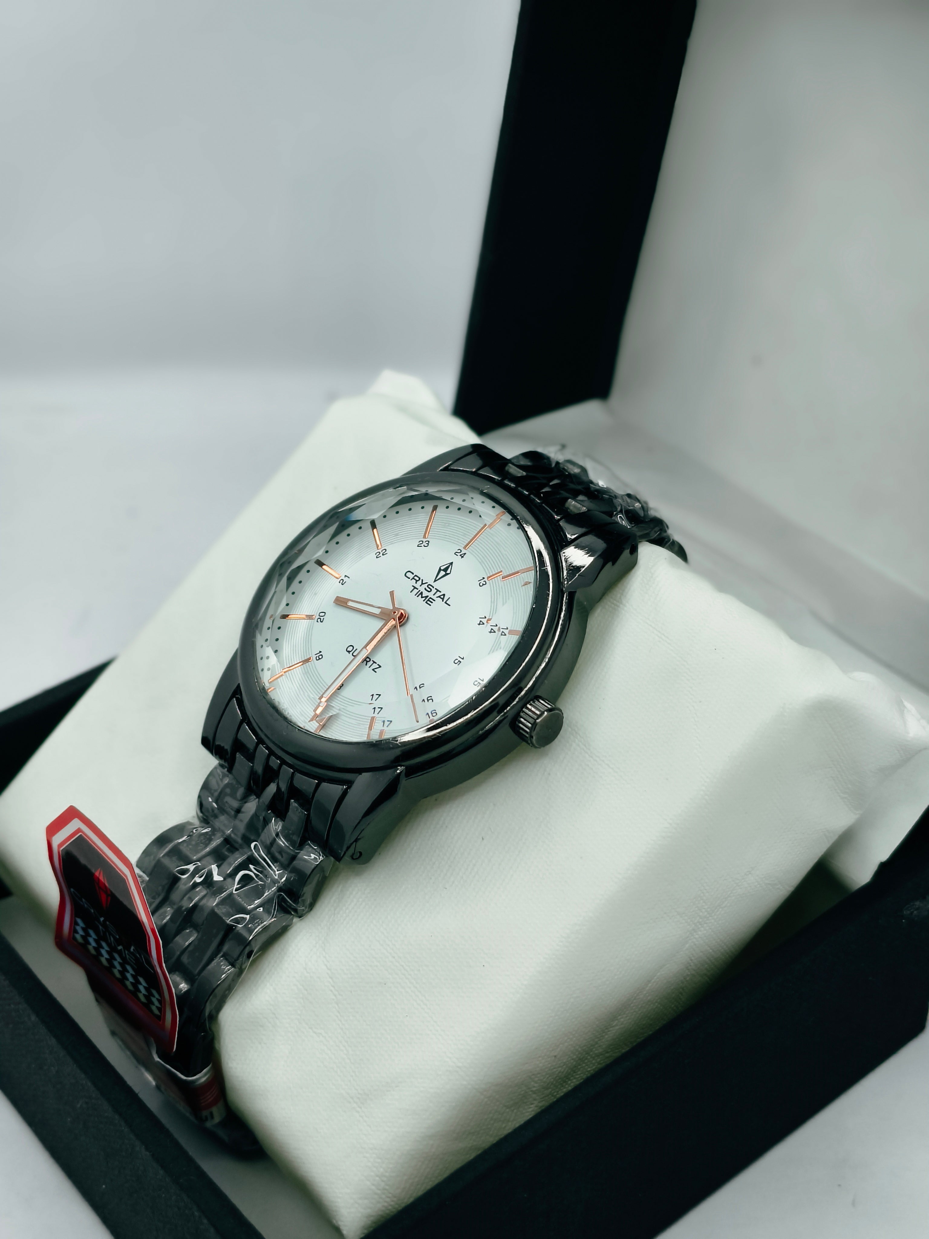 Crystal Time Quartz Men’s Watch – Silver Dial Elegance